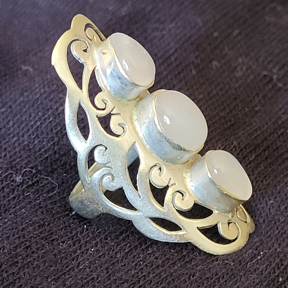 Ring - Picture 2 of 3